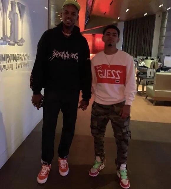 双封控展开 双封控展开